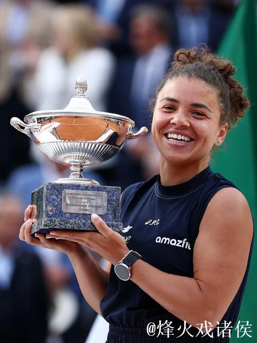 联合杯鲍里妮领衔意大利3-0瑞士 高芙首秀独得2分